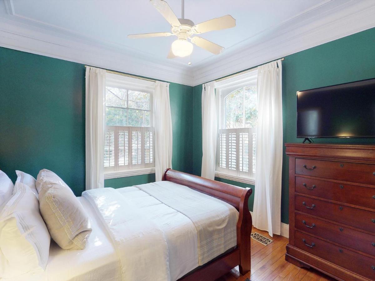Southern Charm On Liberty Savannah Bagian luar foto